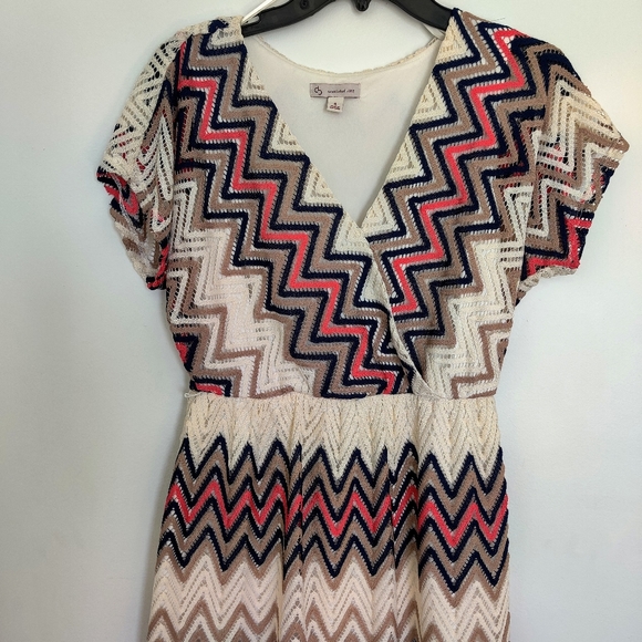 Chevron Lace Wrap Dress - Picture 2 of 6